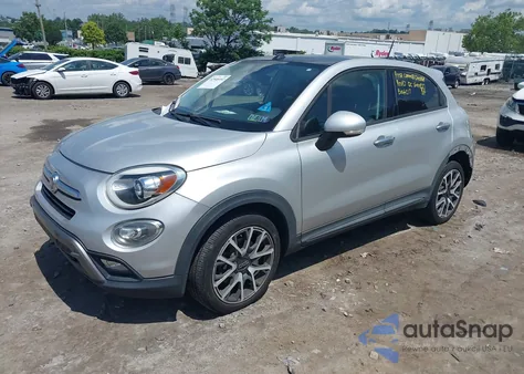 2016 Fiat 500X Trekking Plus z USA, uszkodzony, nr VIN ZFBCFXET1GP385192